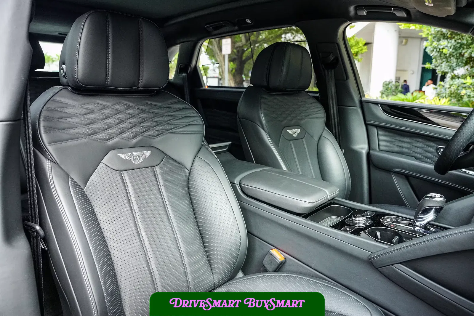 2024 Bentley Bentayga EWB Azure V8
