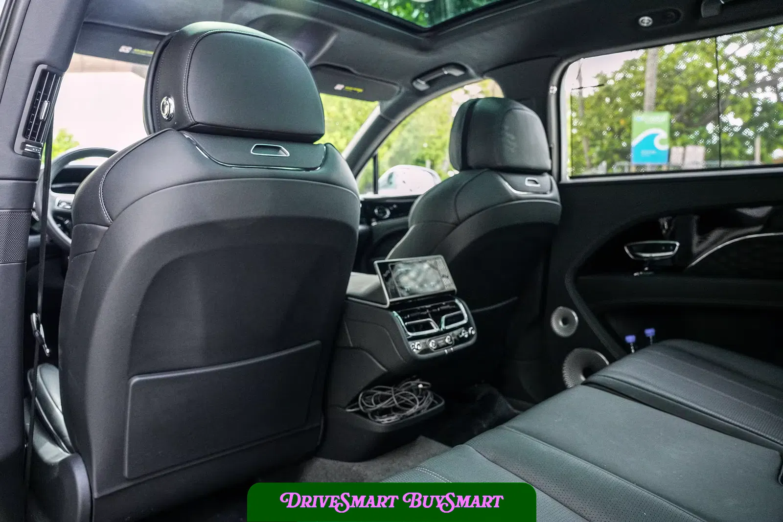 2024 Bentley Bentayga EWB Azure V8