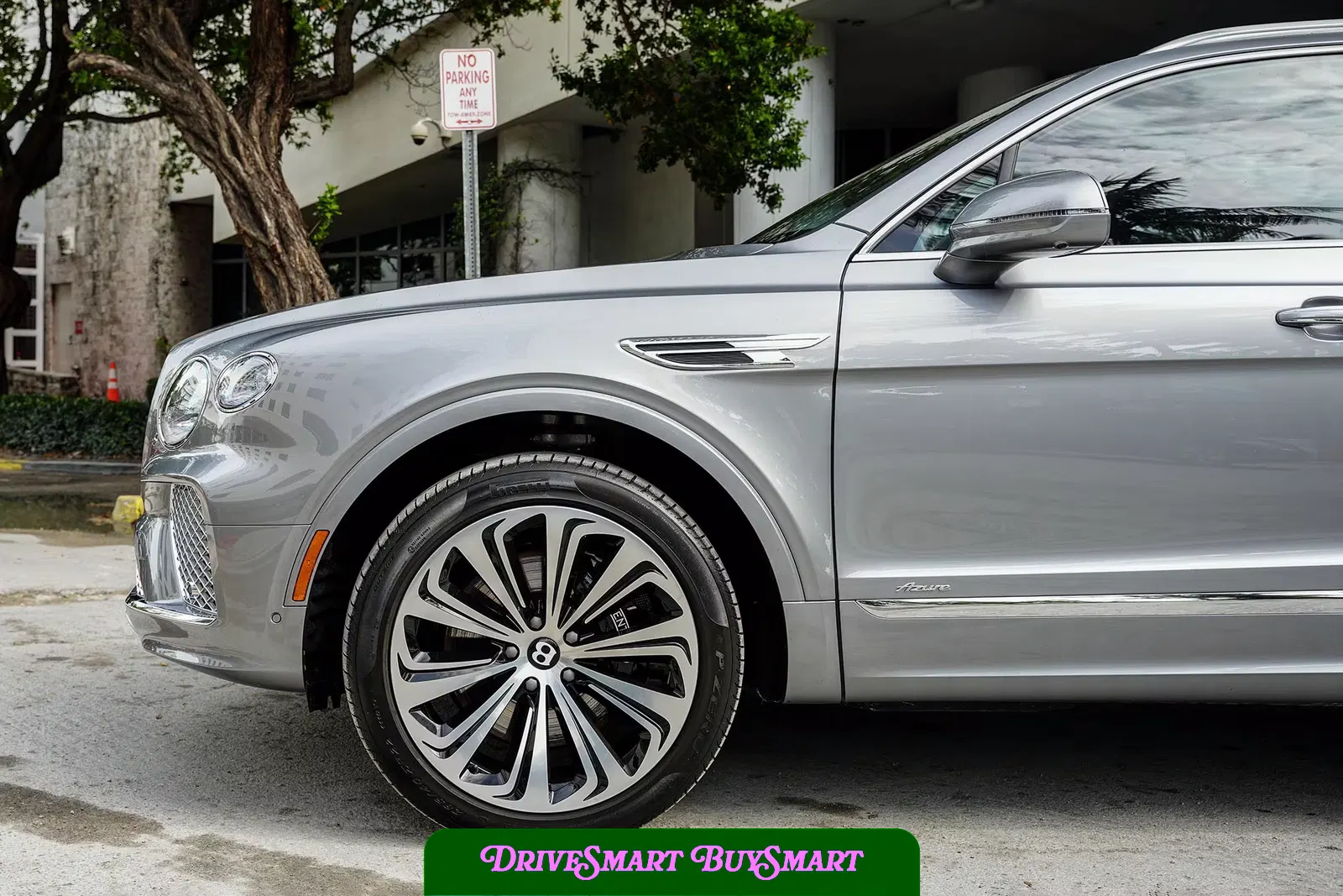2024 Bentley Bentayga EWB Azure V8
