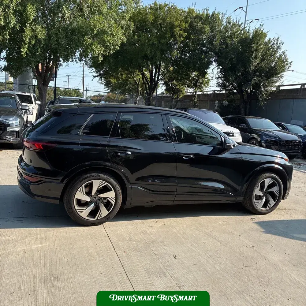 2025 Audi Q6 e-tron Prestige