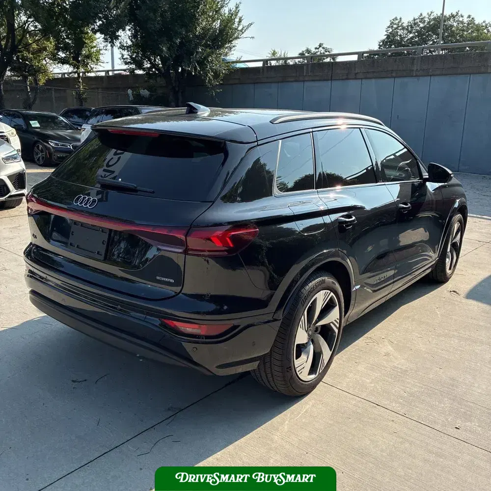 2025 Audi Q6 e-tron Prestige