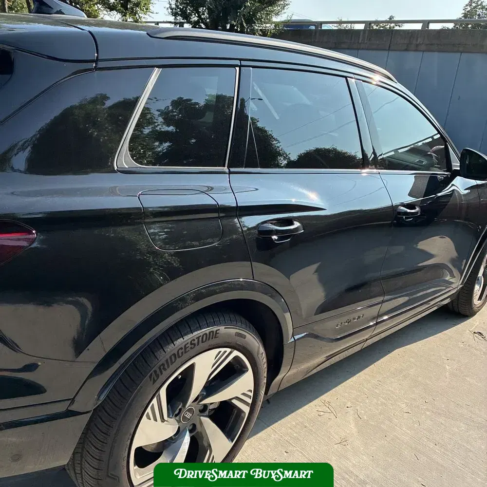 2025 Audi Q6 e-tron Prestige
