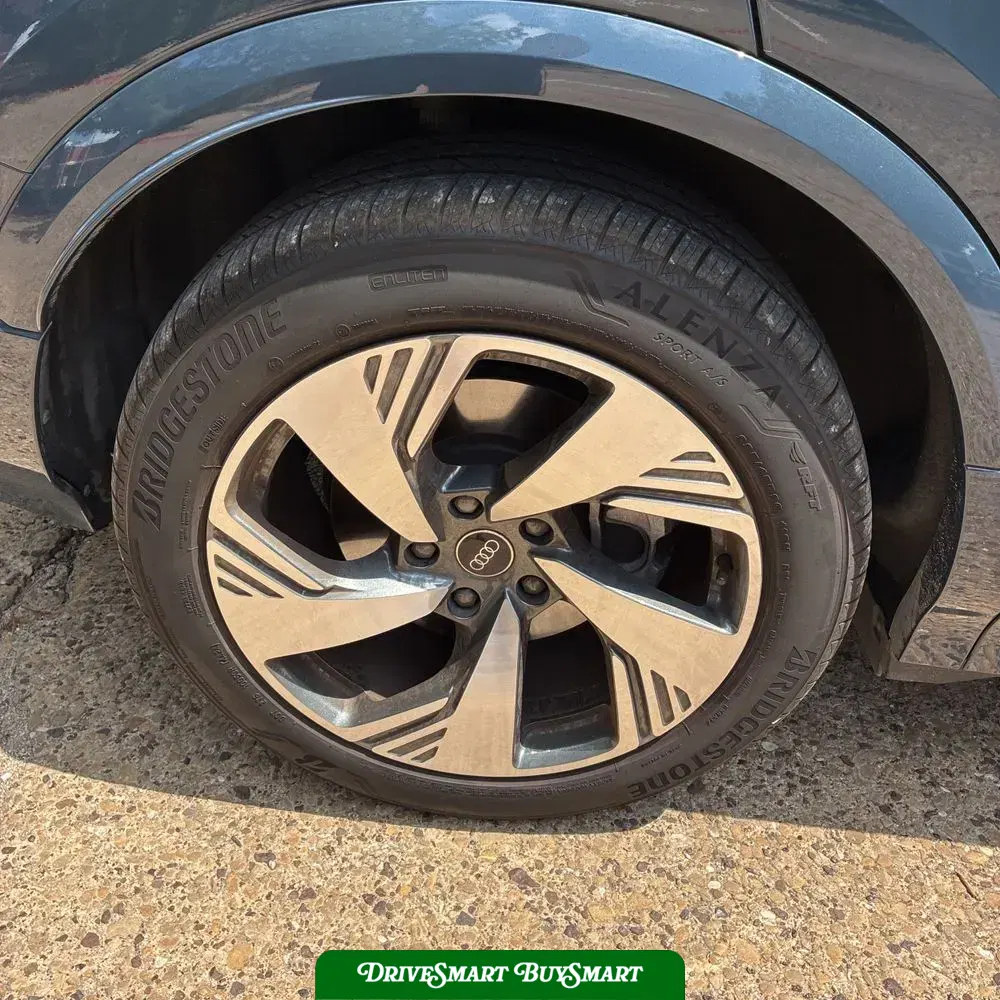 2025 Audi Q6 e-tron Prestige