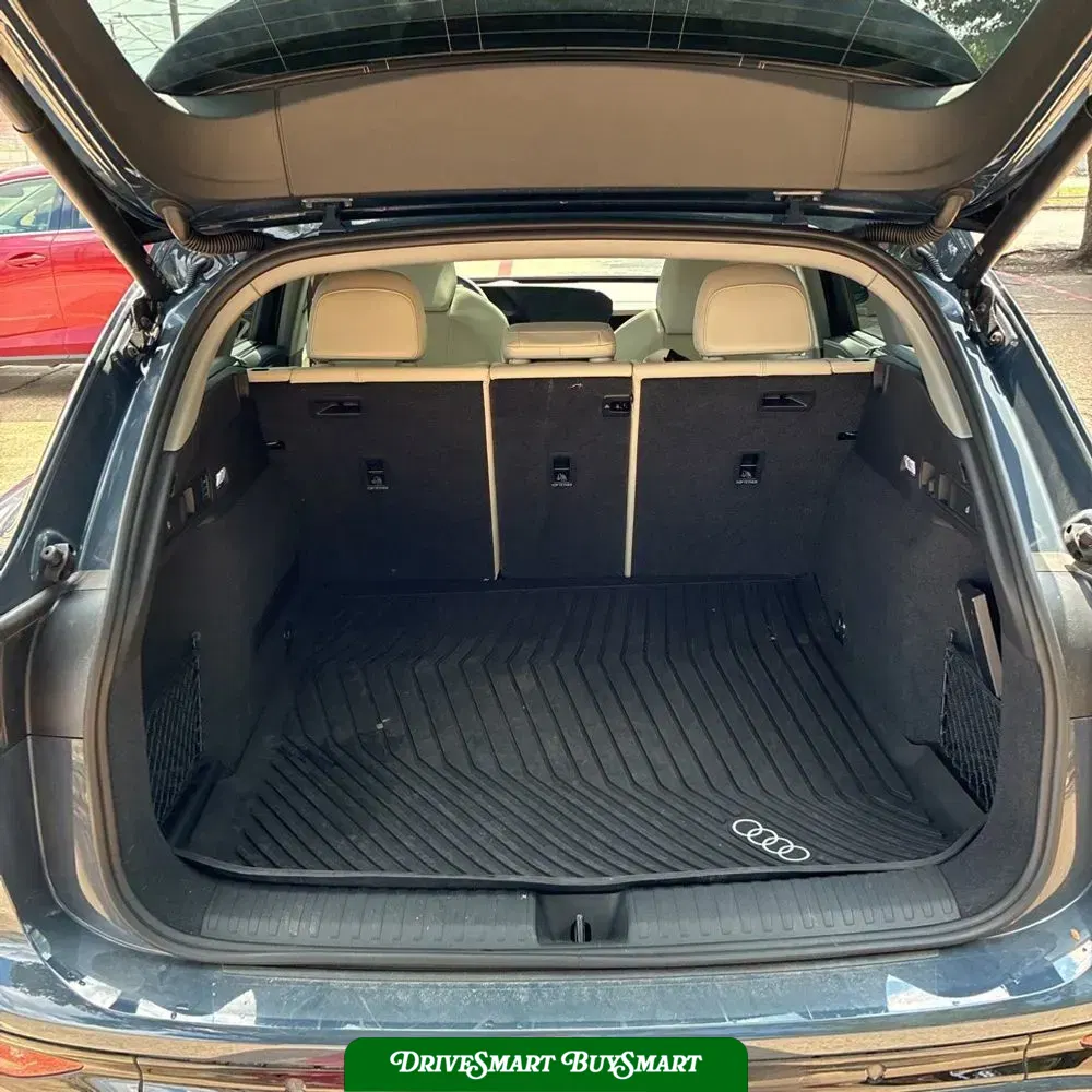 2025 Audi Q6 e-tron Prestige