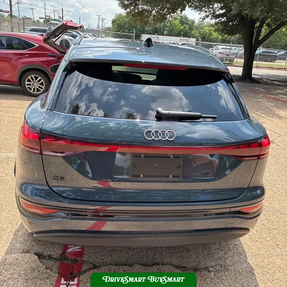 2025 Audi Q6 e-tron Prestige