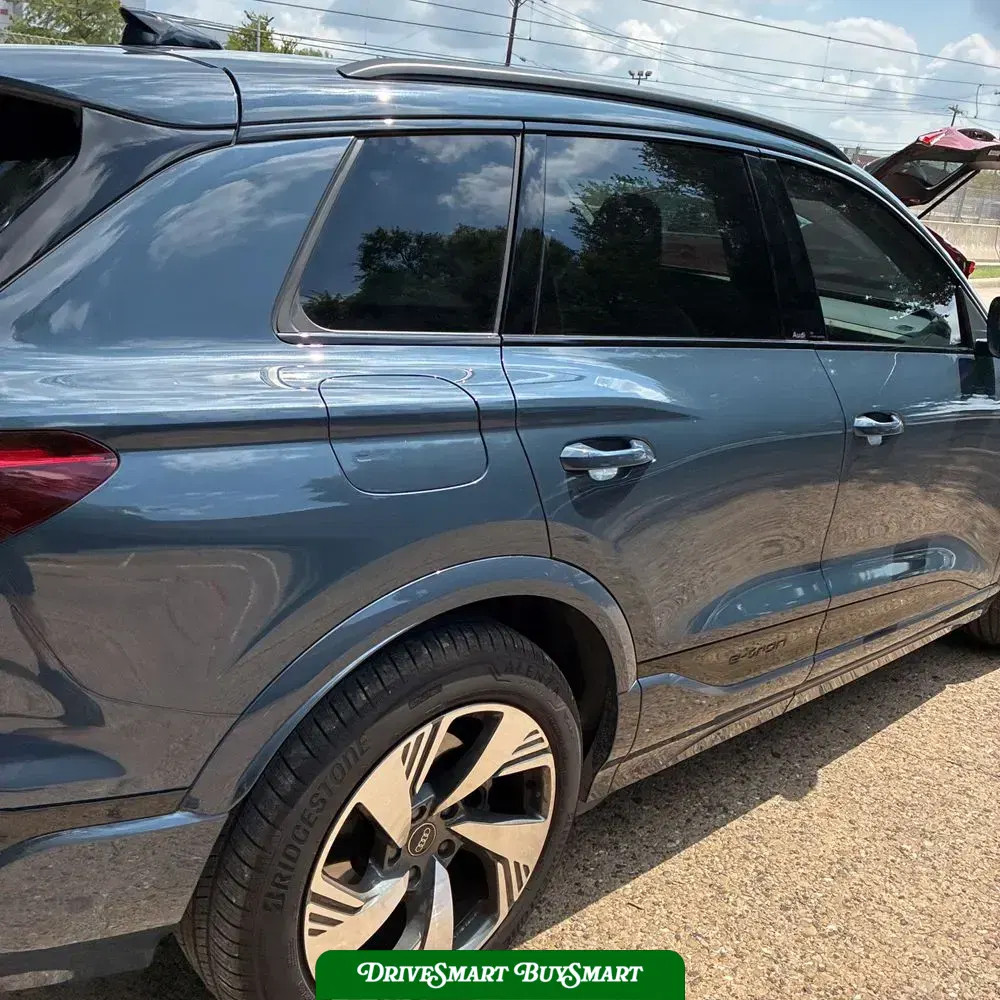 2025 Audi Q6 e-tron Prestige