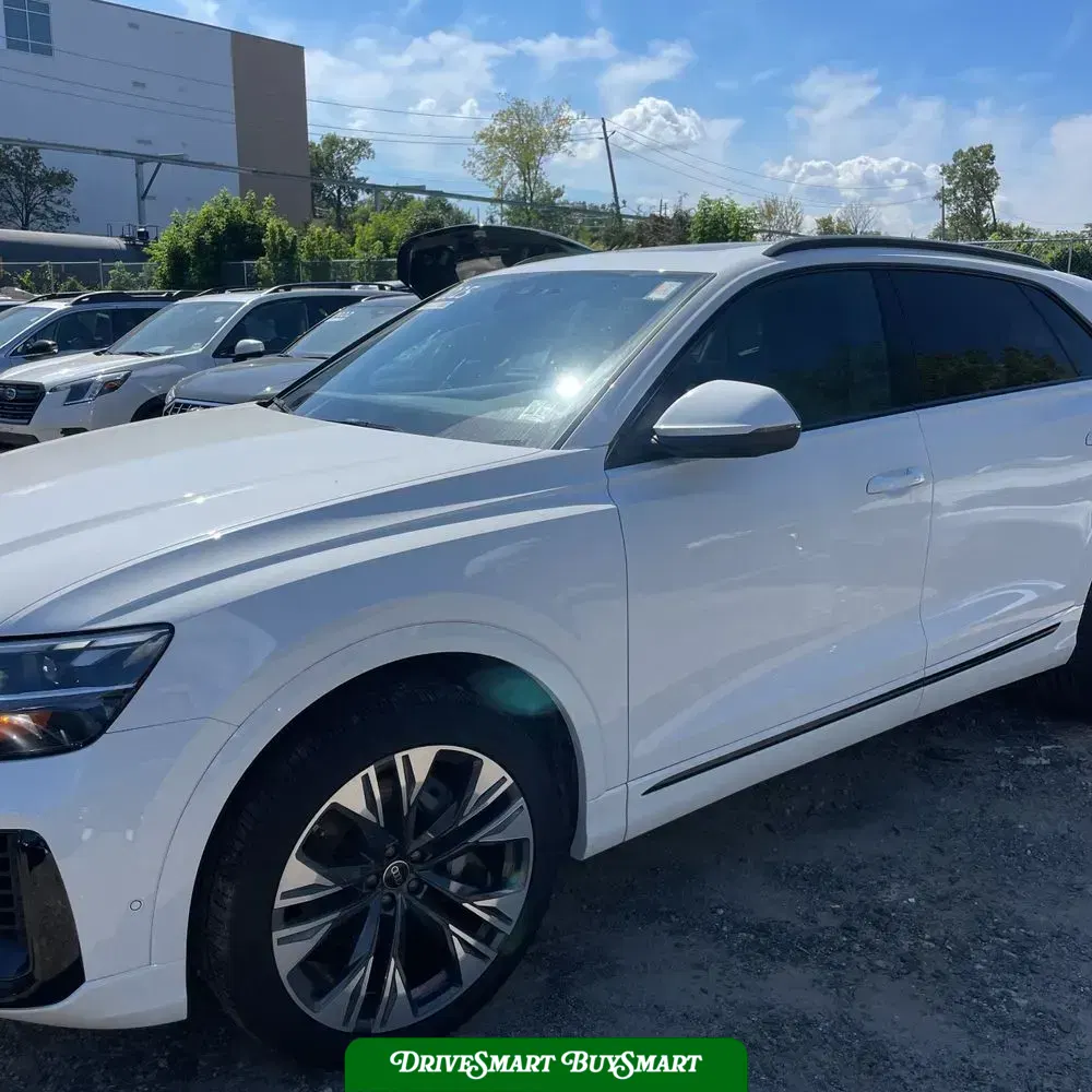 2025 Audi Q8 Premium 55