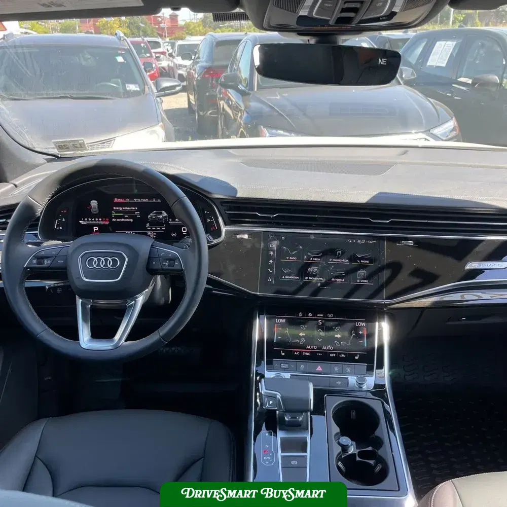 2025 Audi Q8 Premium 55