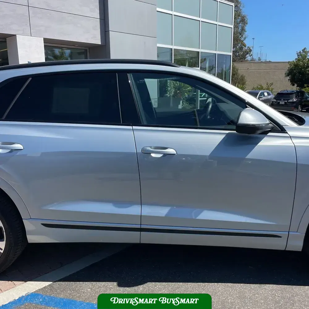 2025 Audi Q8 Premium 55
