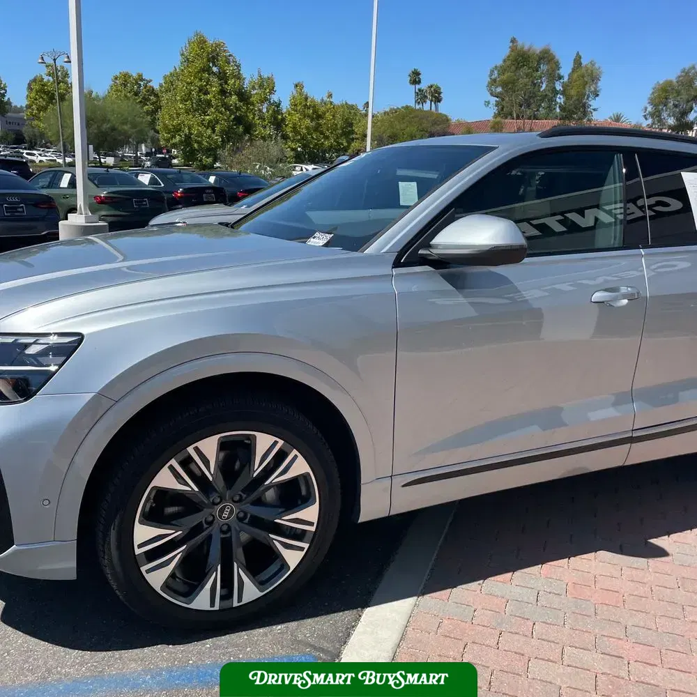 2025 Audi Q8 Premium 55
