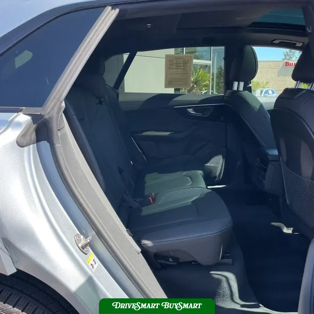 2025 Audi Q8 Premium 55