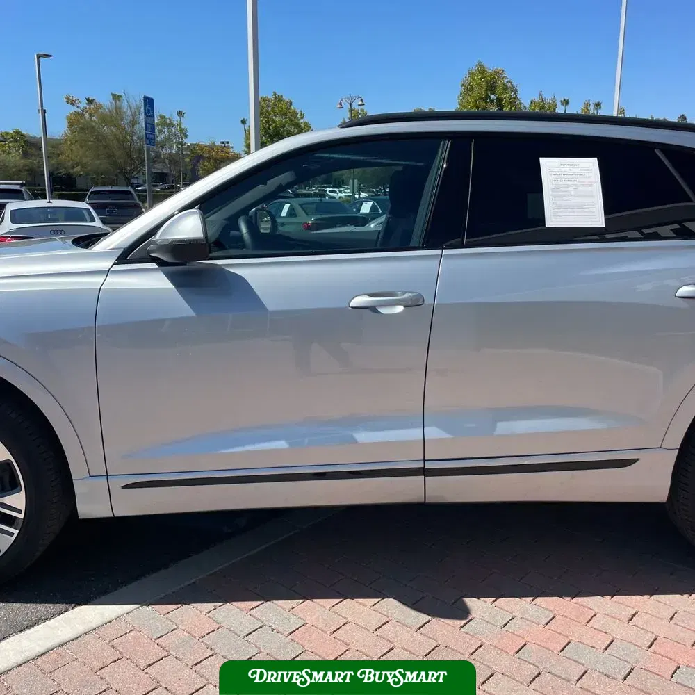 2025 Audi Q8 Premium 55