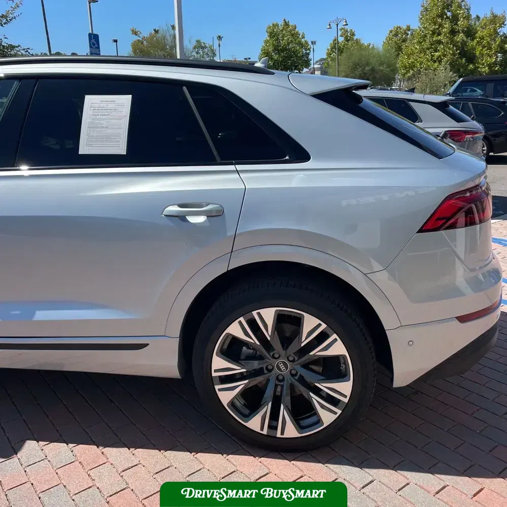 2025 Audi Q8 Premium 55