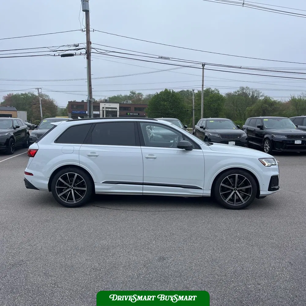 2023 Audi SQ7 Premium Plus