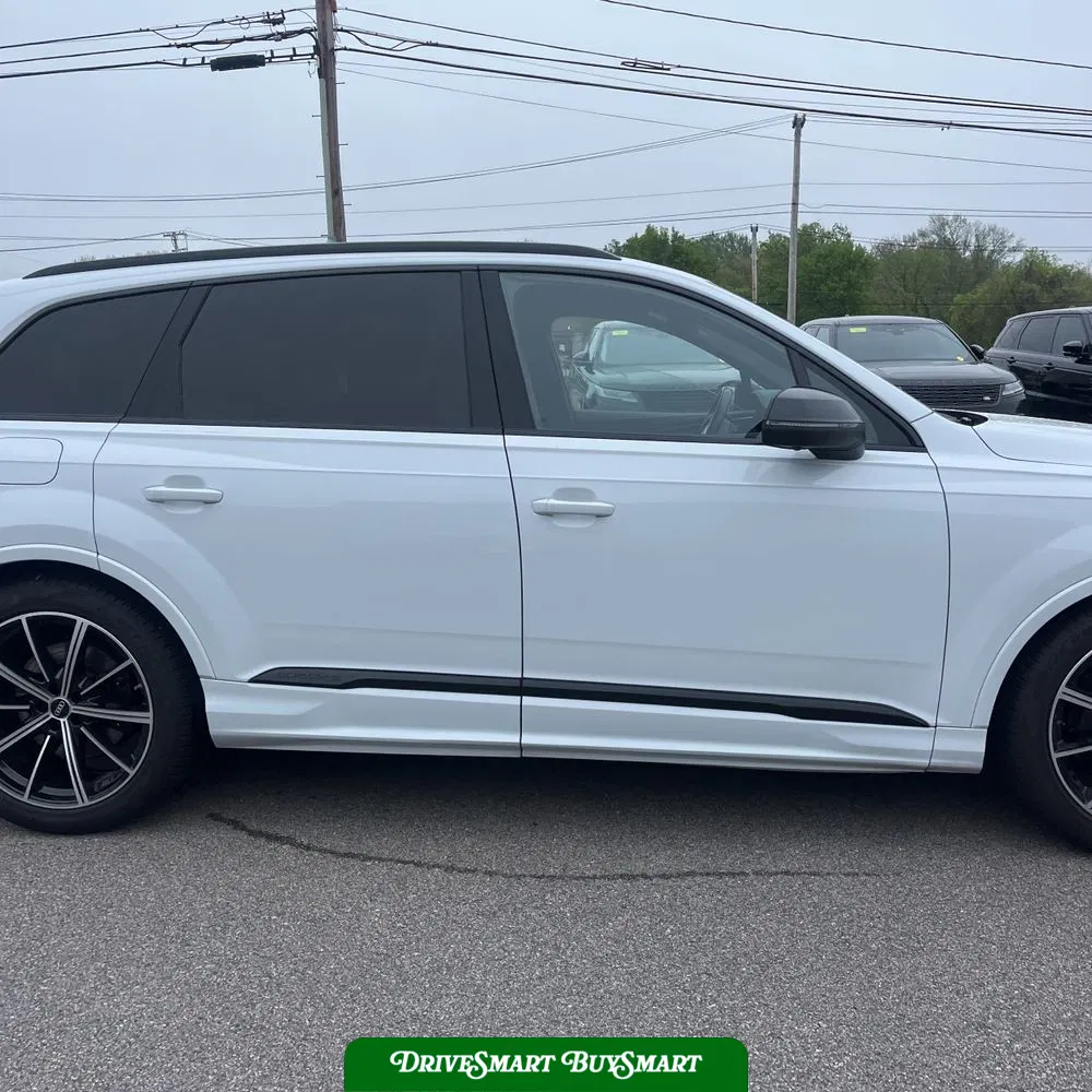 2023 Audi SQ7 Premium Plus