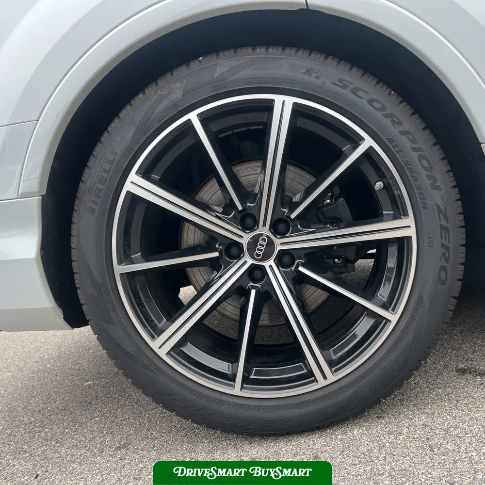 2023 Audi SQ7 Premium Plus