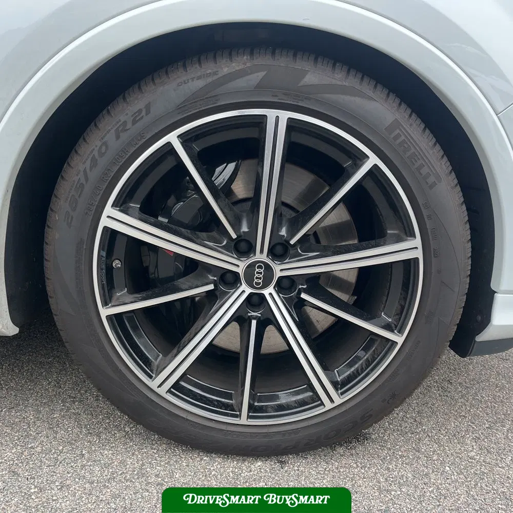 2023 Audi SQ7 Premium Plus