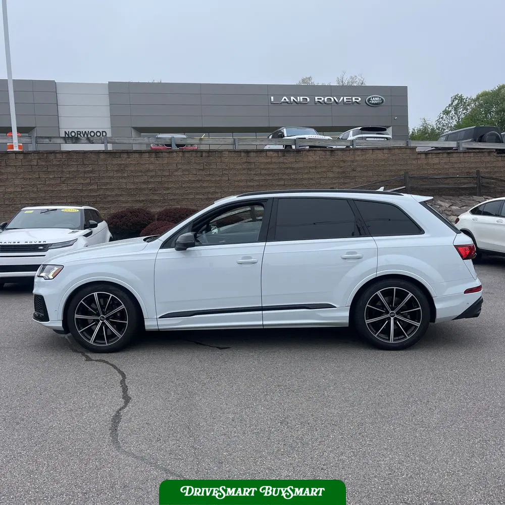 2023 Audi SQ7 Premium Plus