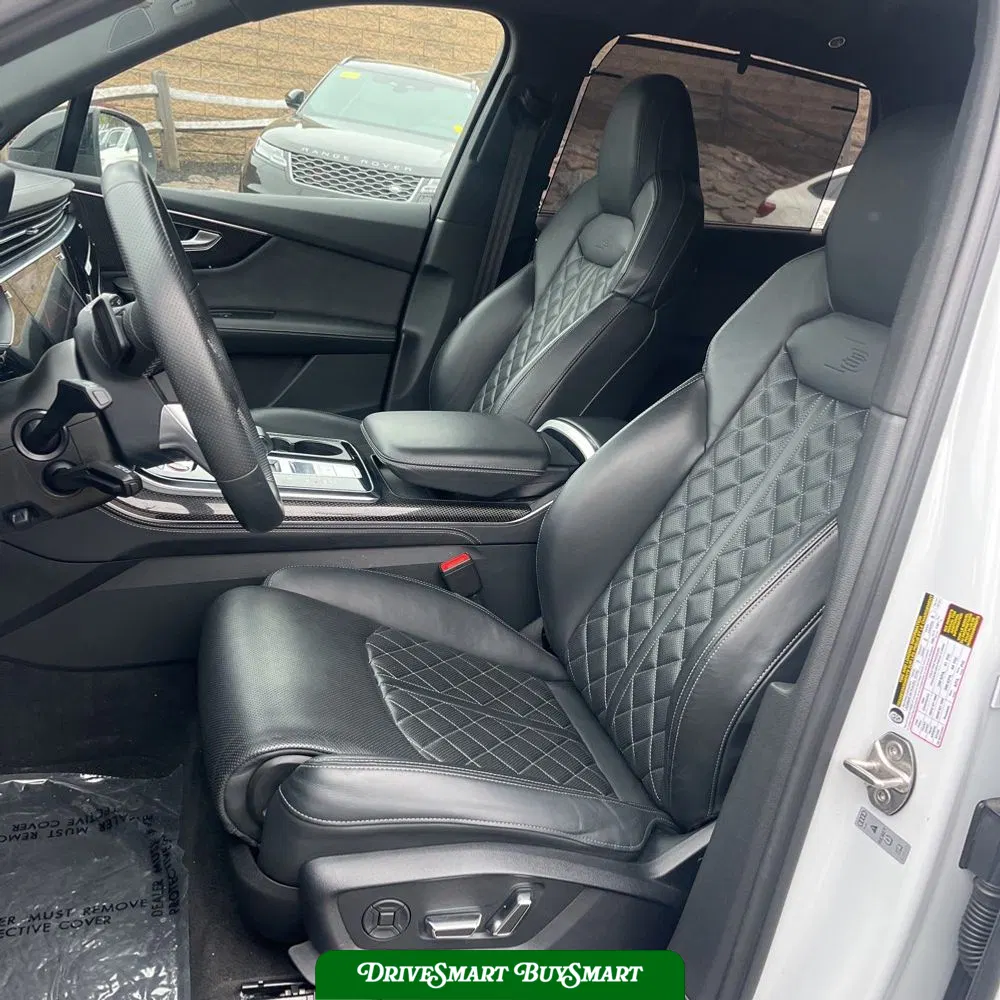 2023 Audi SQ7 Premium Plus