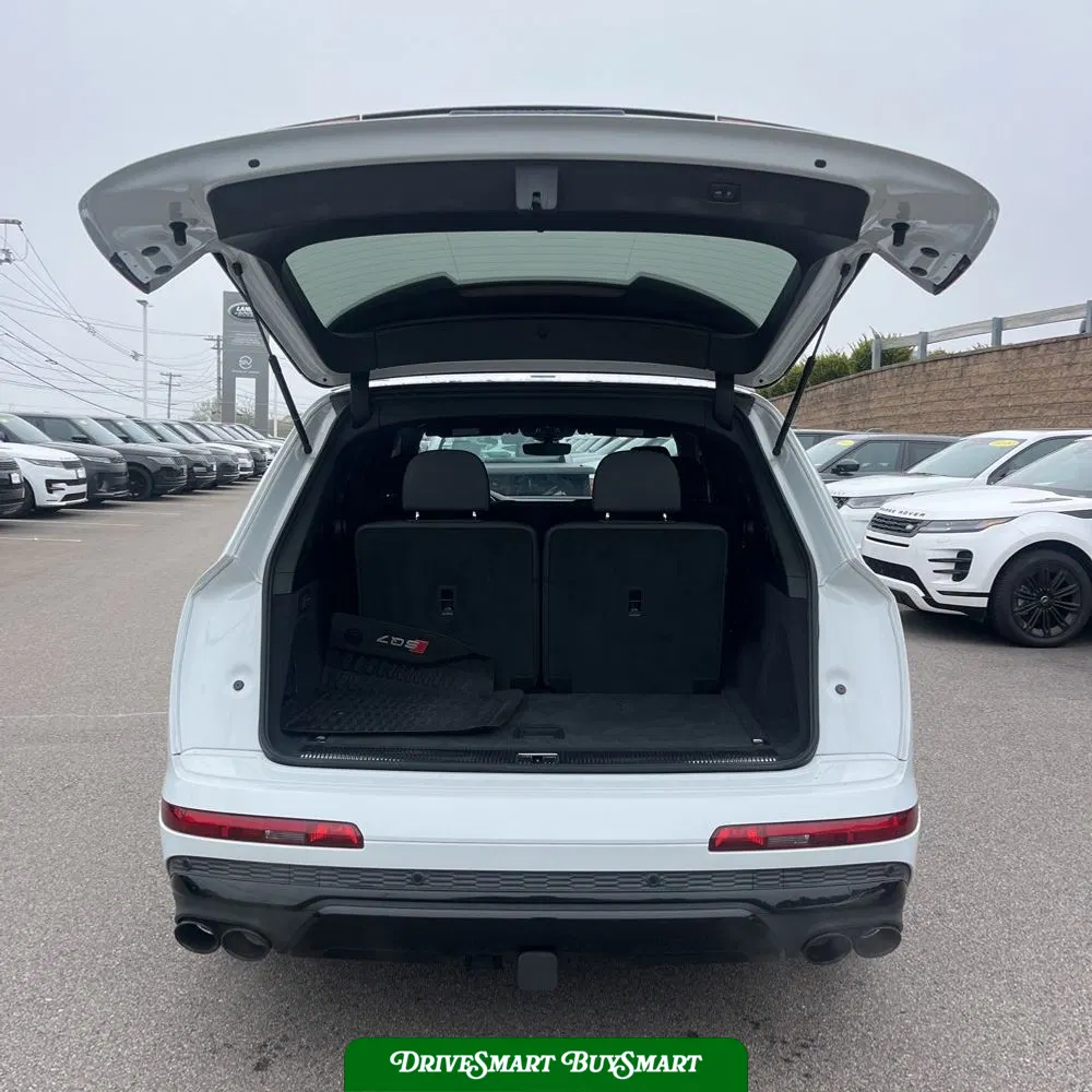 2023 Audi SQ7 Premium Plus