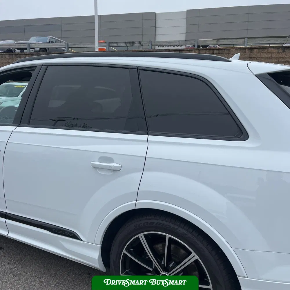 2023 Audi SQ7 Premium Plus