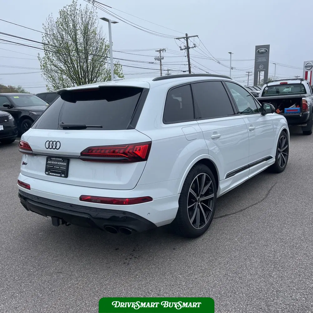 2023 Audi SQ7 Premium Plus
