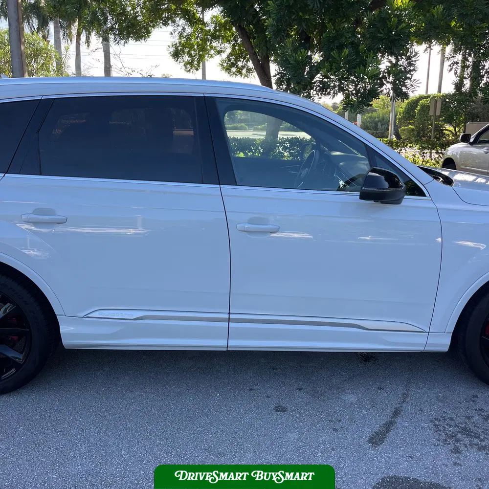2023 Audi SQ7 Premium Plus