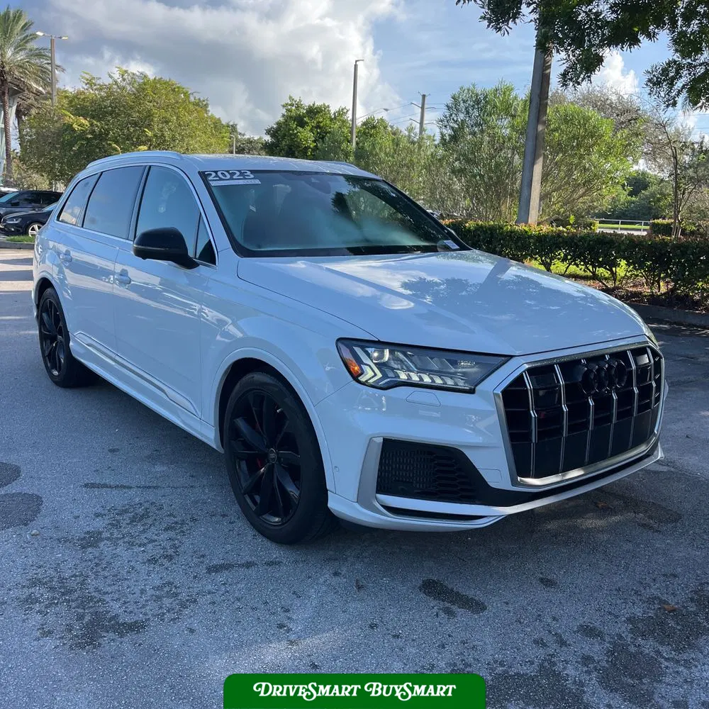 2023 Audi SQ7 Premium Plus
