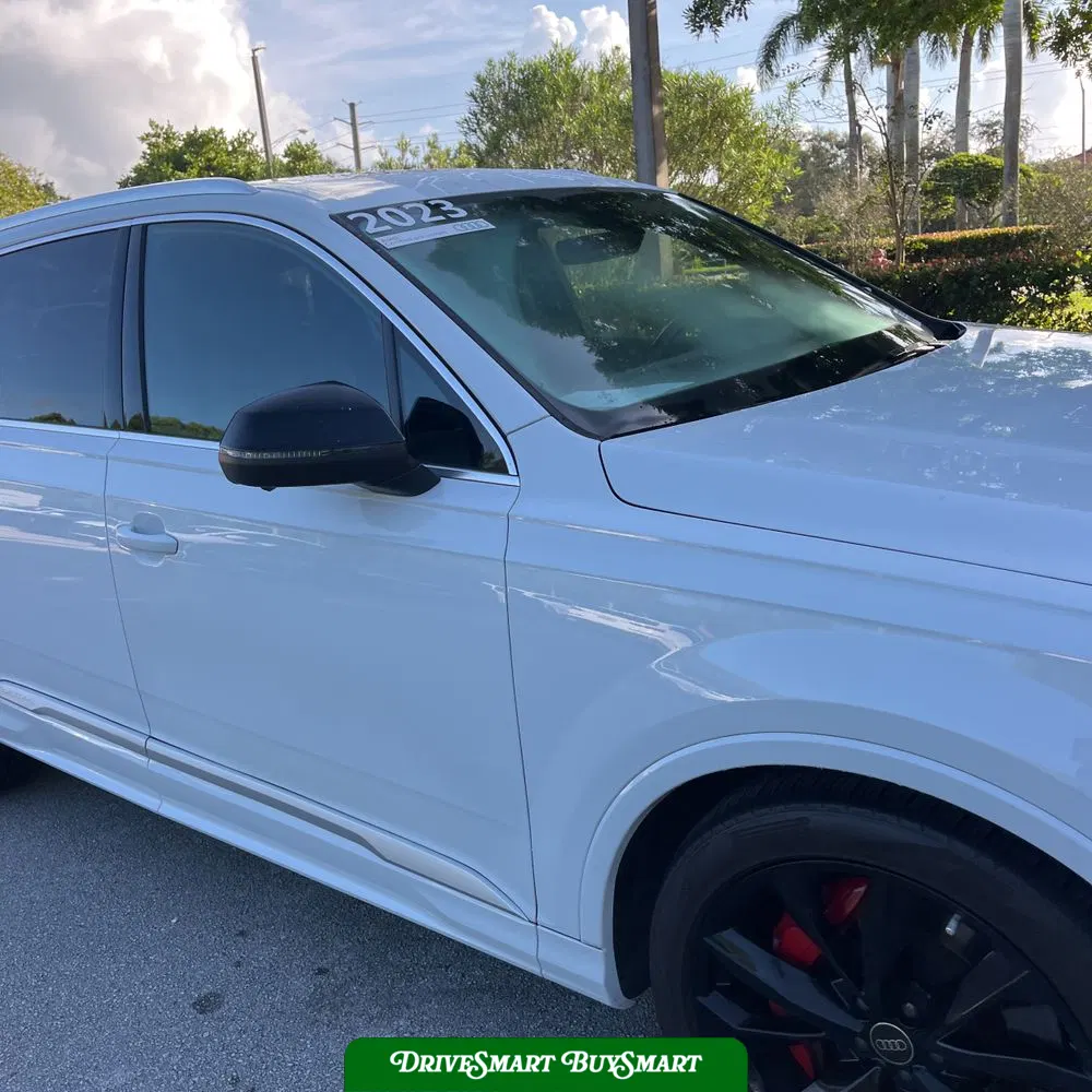 2023 Audi SQ7 Premium Plus