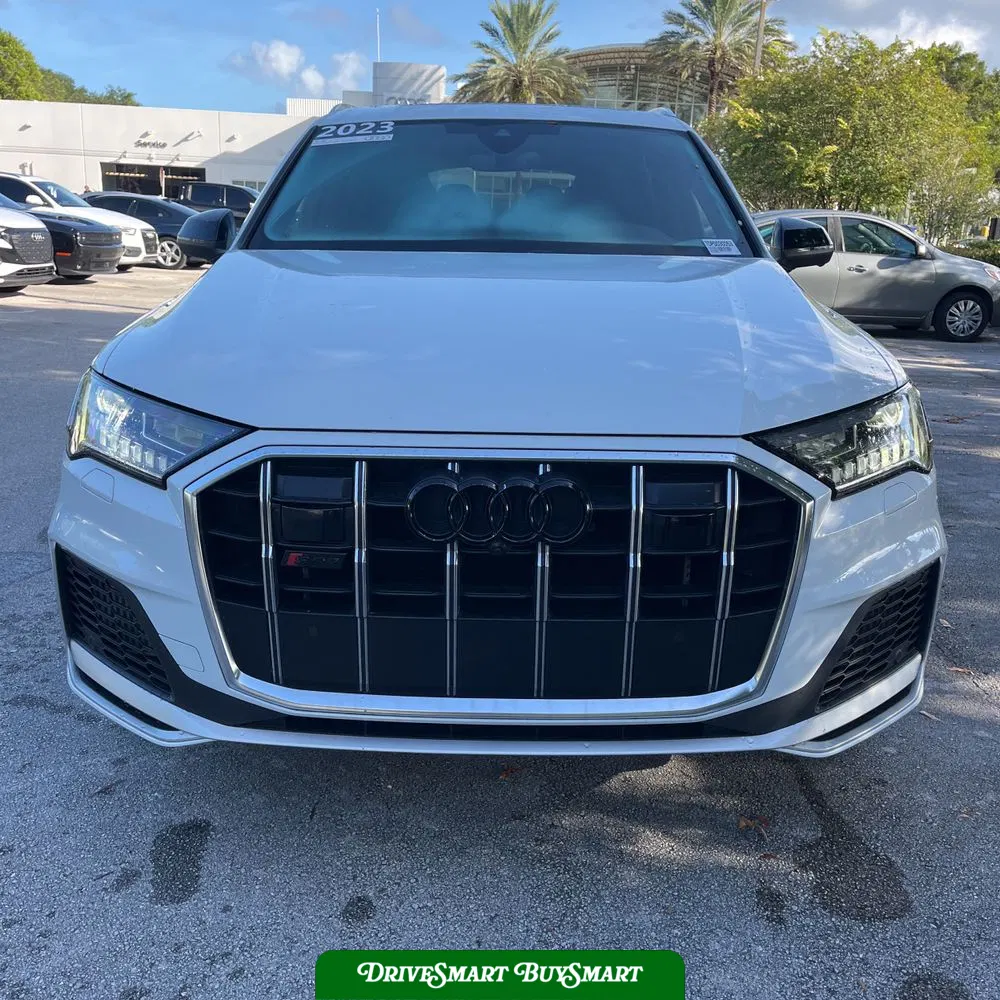 2023 Audi SQ7 Premium Plus