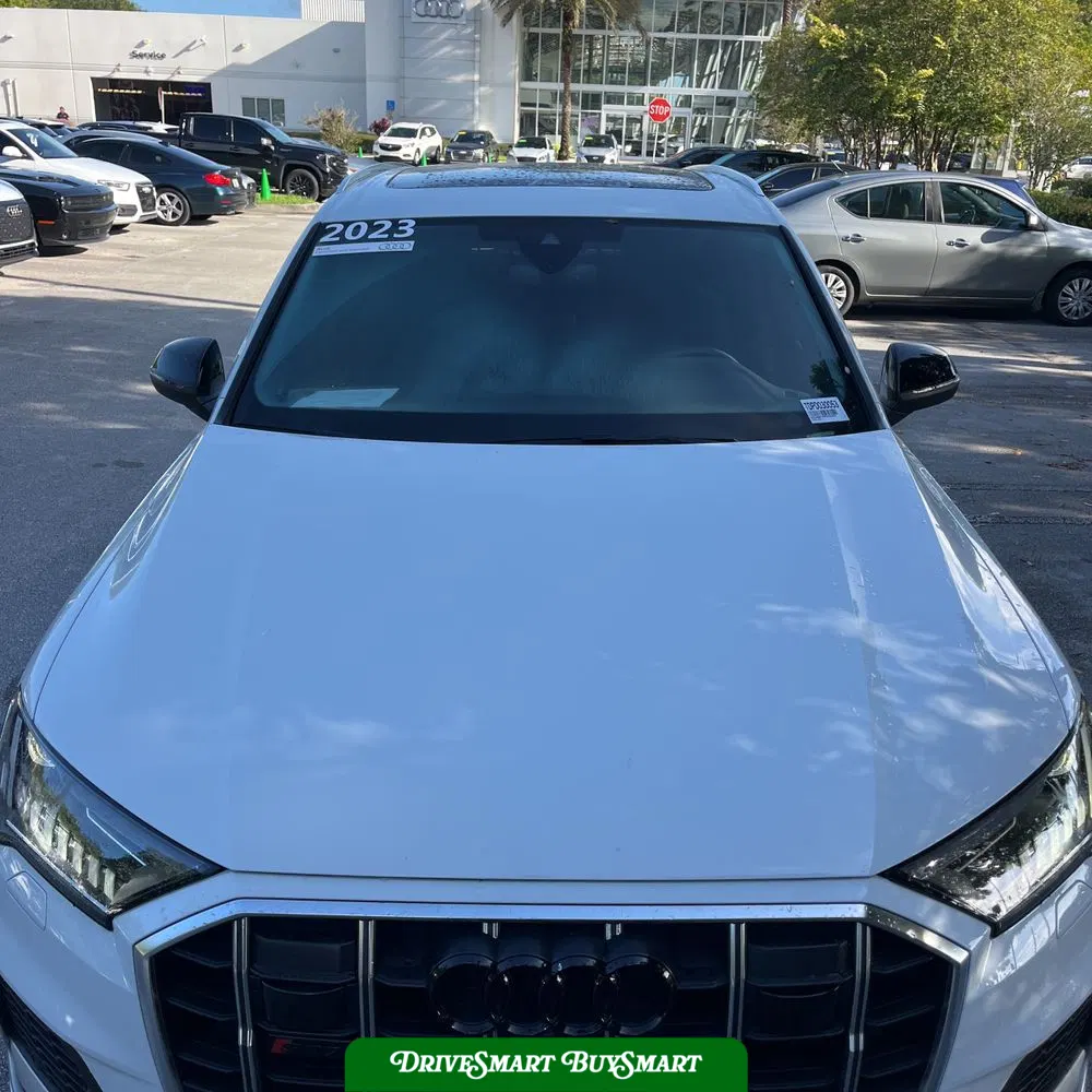 2023 Audi SQ7 Premium Plus