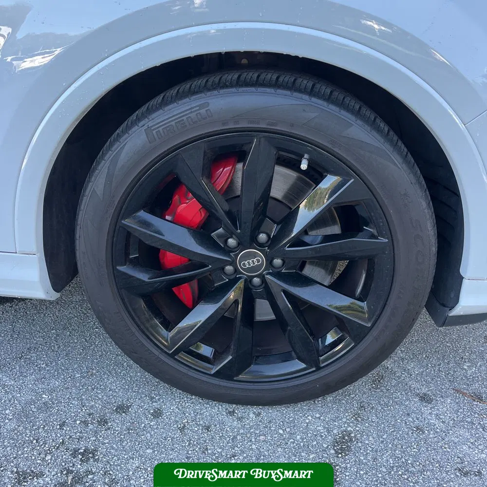 2023 Audi SQ7 Premium Plus