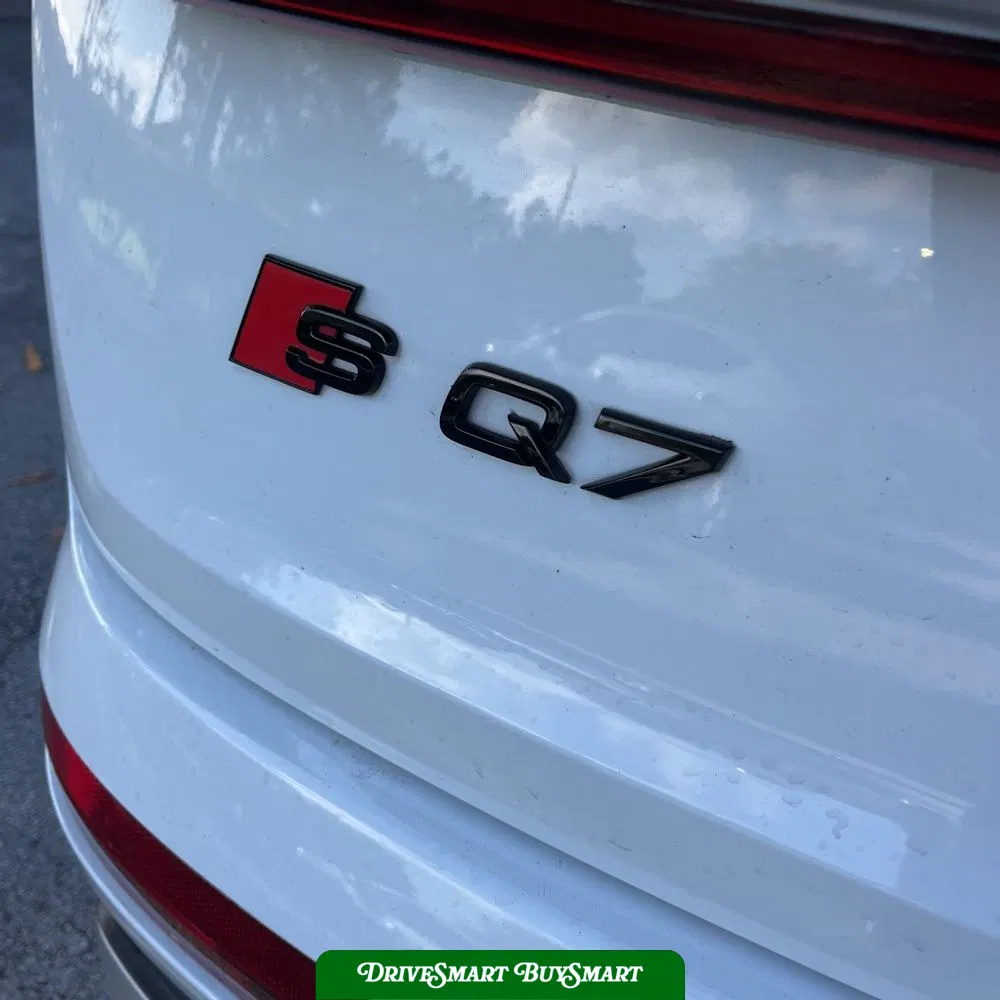 2023 Audi SQ7 Premium Plus