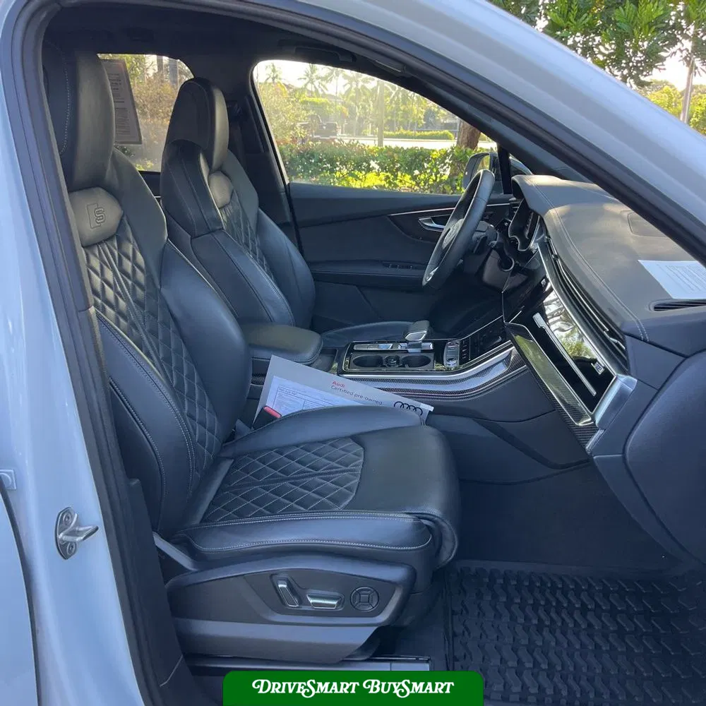 2023 Audi SQ7 Premium Plus