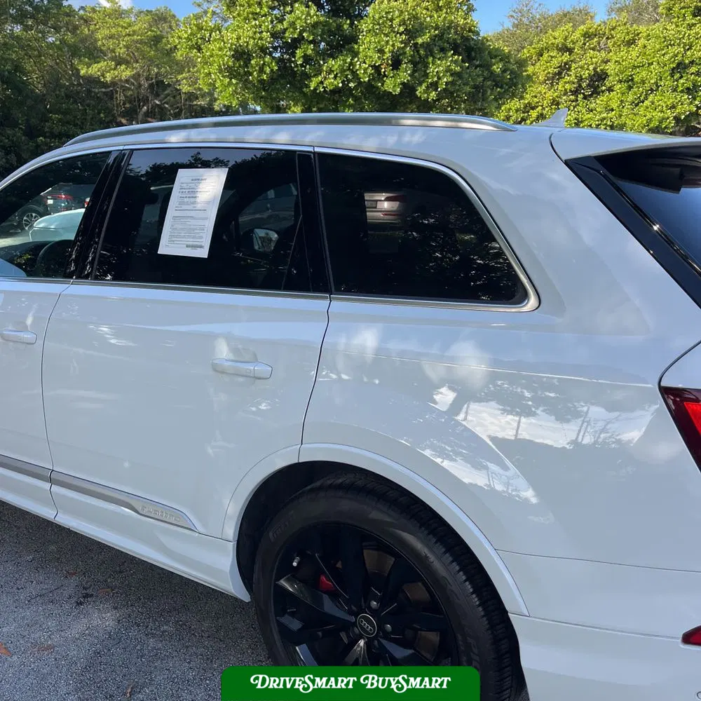 2023 Audi SQ7 Premium Plus