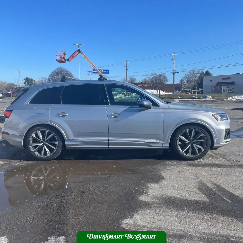 2022 Audi SQ7 Premium Plus
