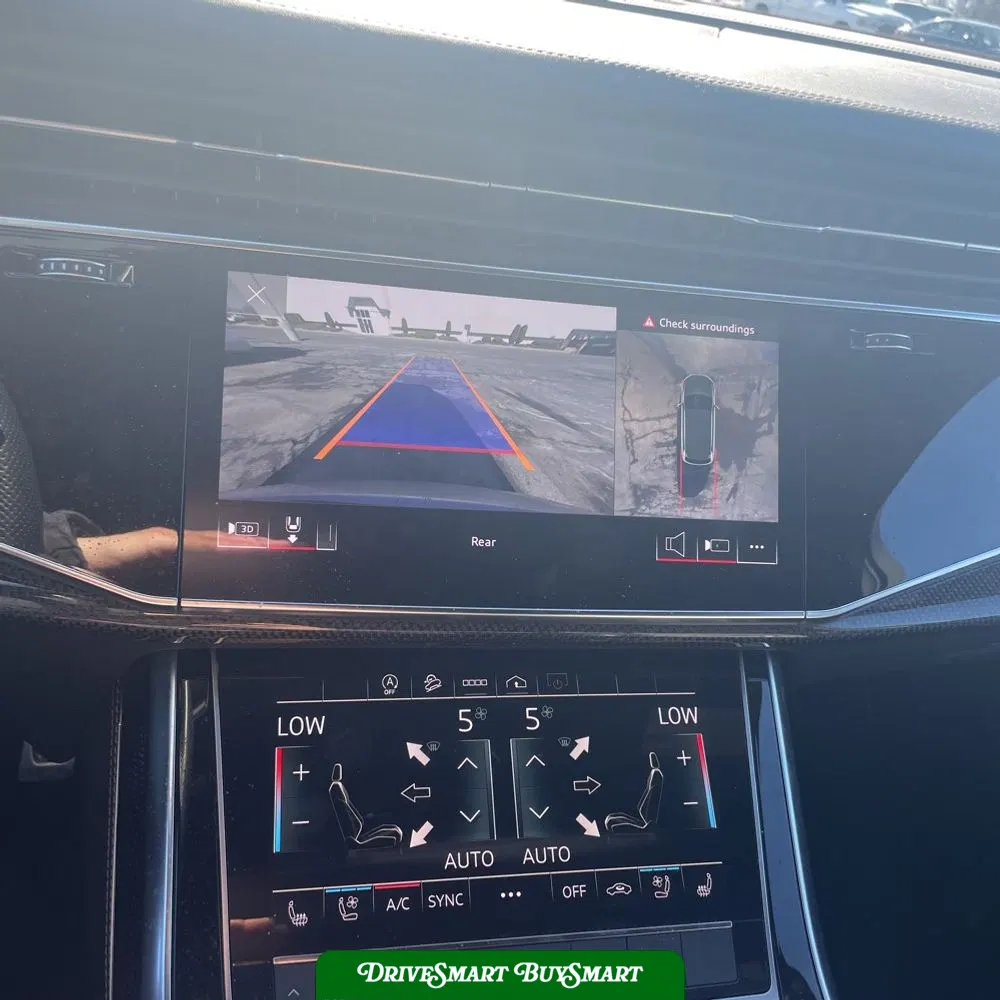 2022 Audi SQ7 Premium Plus
