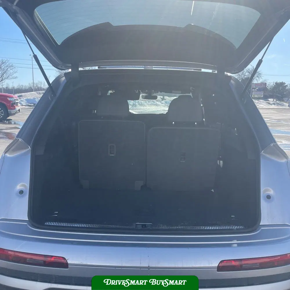 2022 Audi SQ7 Premium Plus