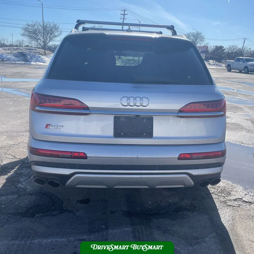 2022 Audi SQ7 Premium Plus
