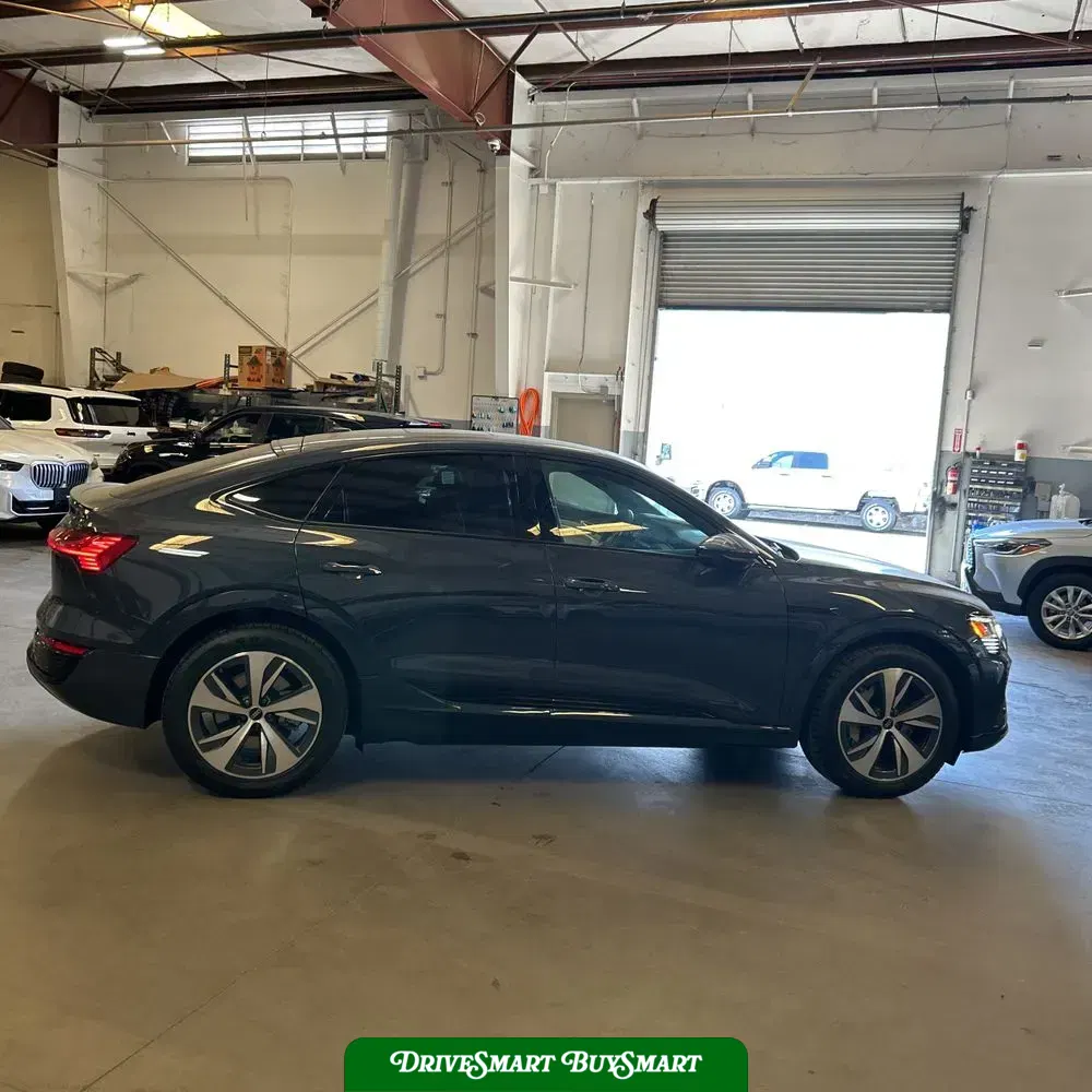 2024 Audi Q8 e-tron S-Line Prem