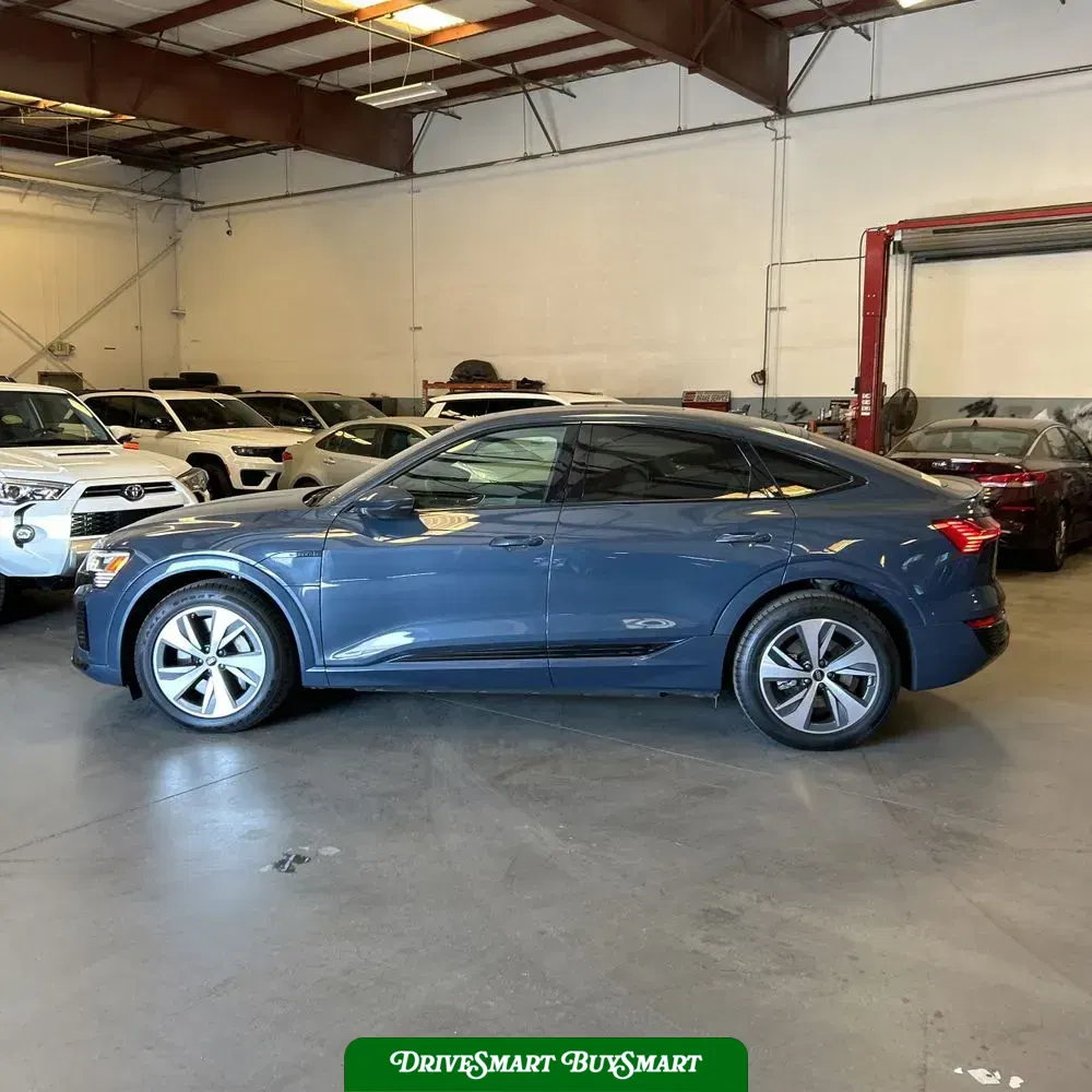 2024 Audi Q8 e-tron S-Line Prem