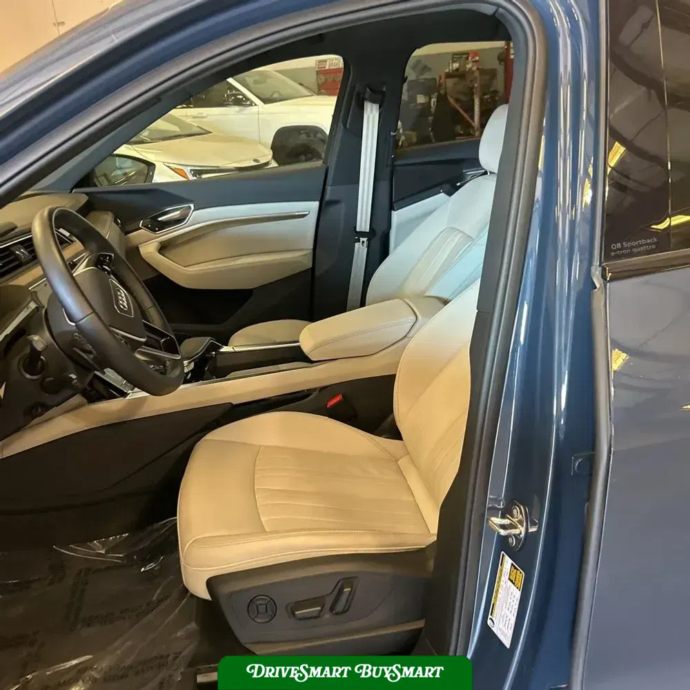 2024 Audi Q8 e-tron S-Line Prem