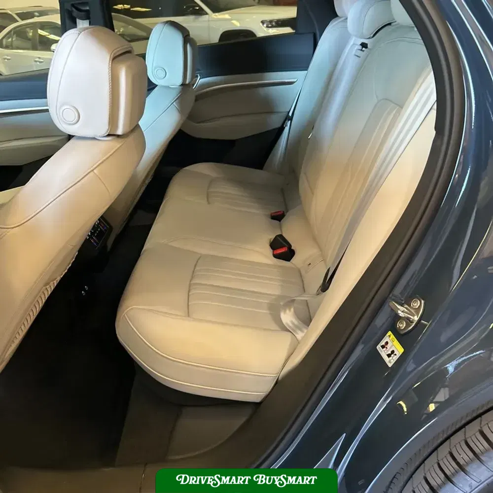 2024 Audi Q8 e-tron S-Line Prem