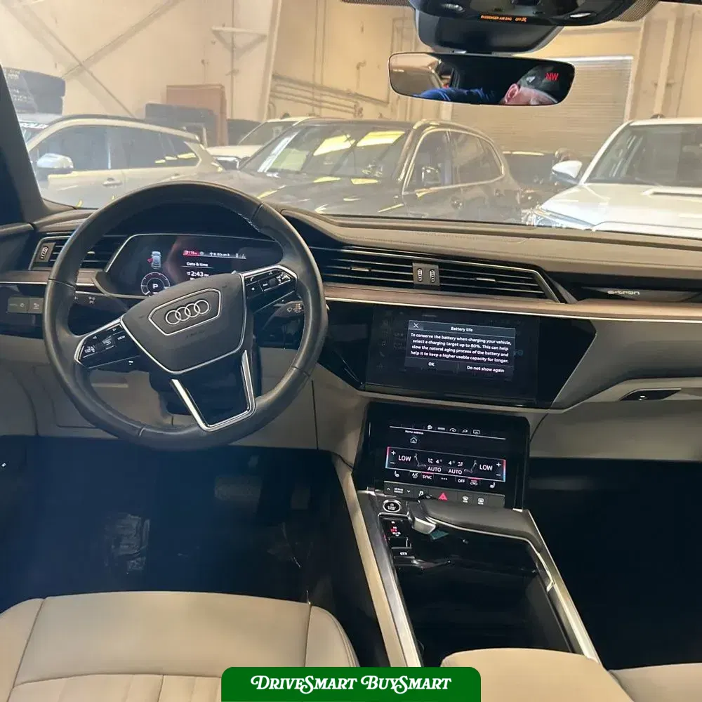 2024 Audi Q8 e-tron S-Line Prem
