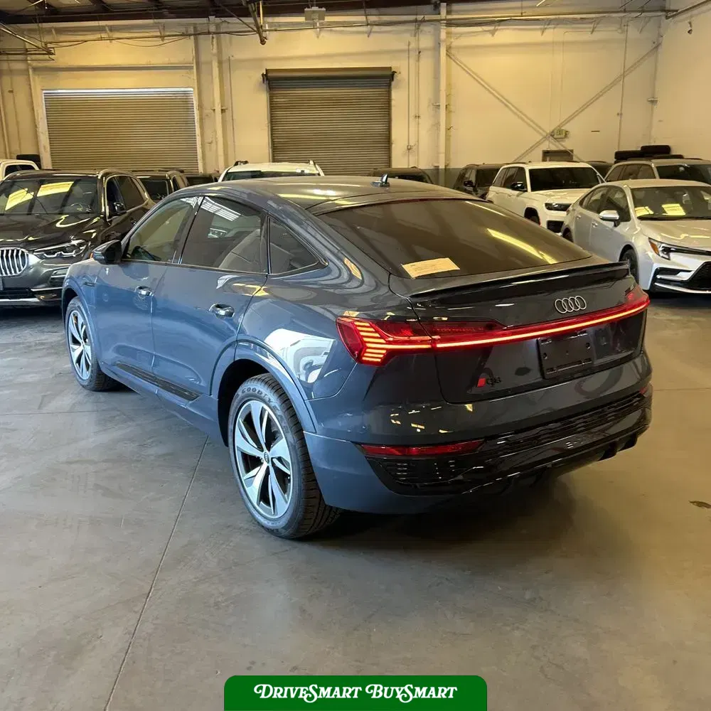 2024 Audi Q8 e-tron S-Line Prem