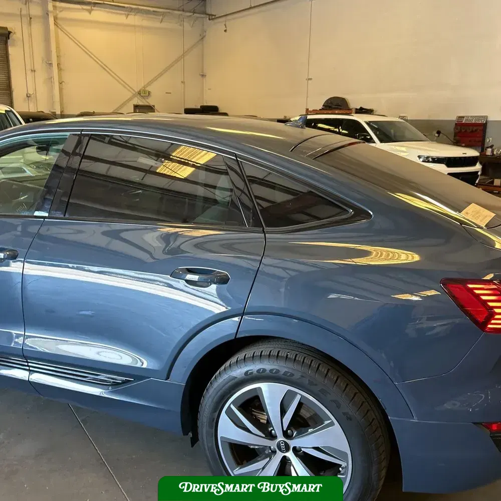 2024 Audi Q8 e-tron S-Line Prem