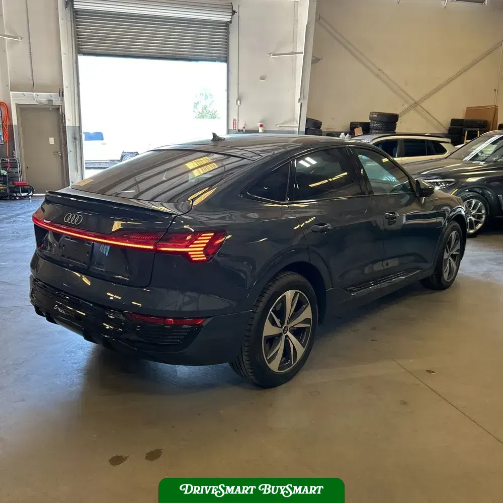 2024 Audi Q8 e-tron S-Line Prem