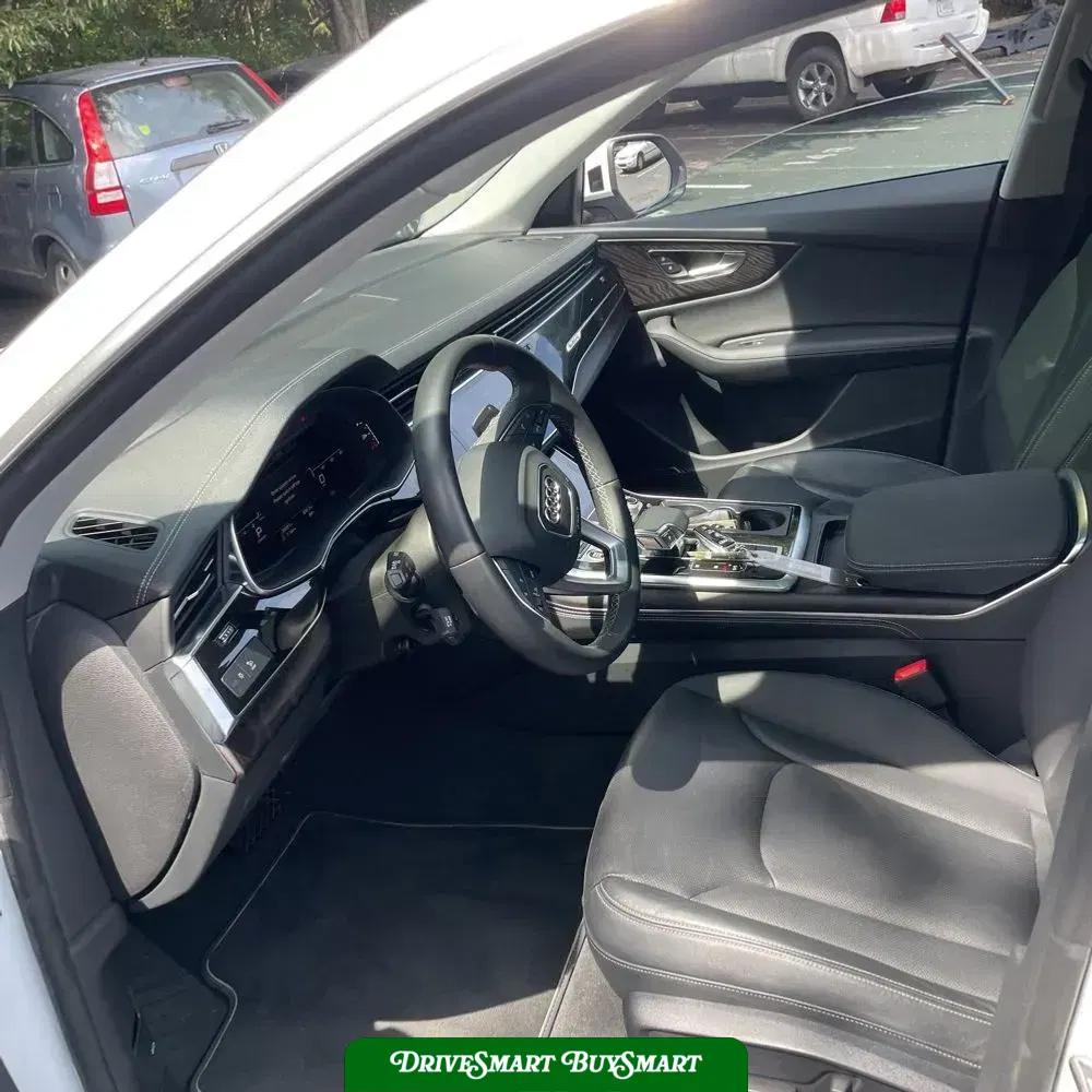 2023 Audi Q8 Premium Plus 55 TFSI