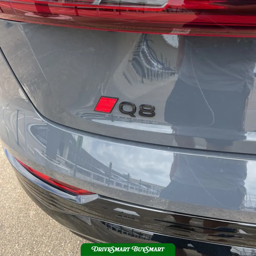 2024 Audi Q8 e-tron S-Line Pres