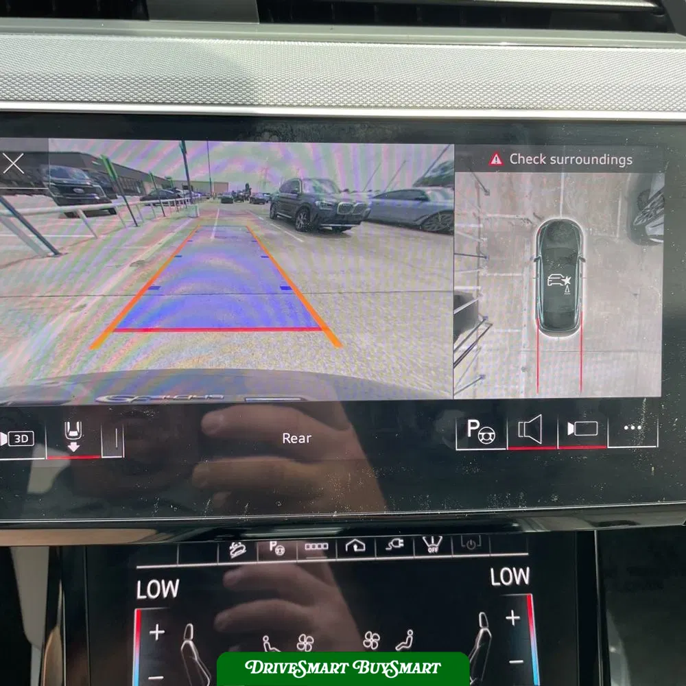 2024 Audi Q8 e-tron S-Line Pres